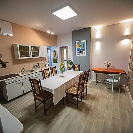 Rynek דירה לשנה